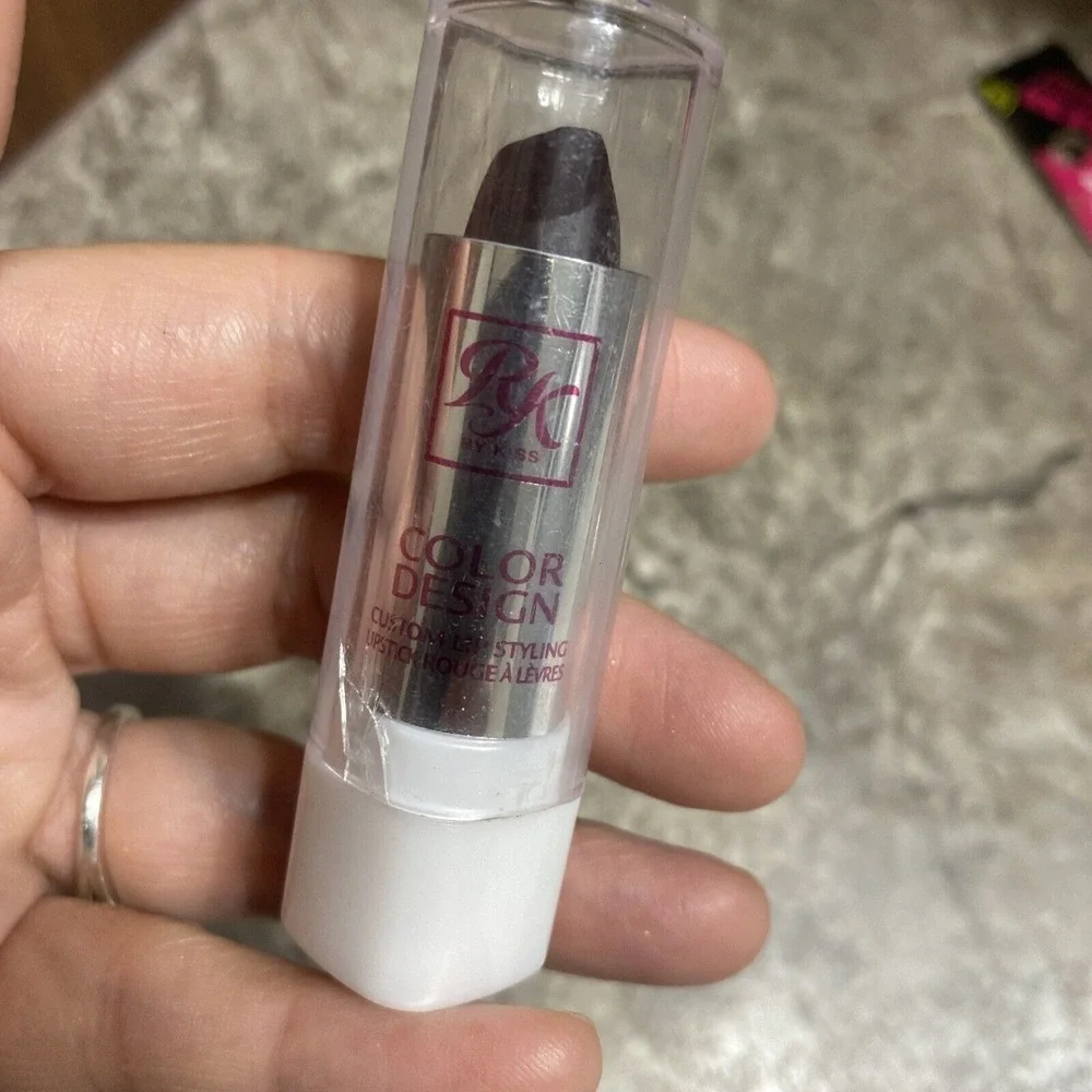 RK BY KISS Color Design Lipstick Ebony‎ Custom Lip Styling Rare RLS17